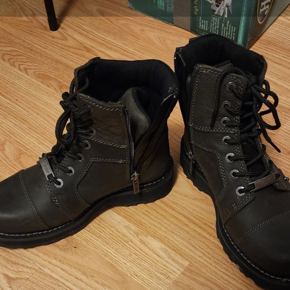 Harley-Davidson Black Ankle Boots with Rugged Design